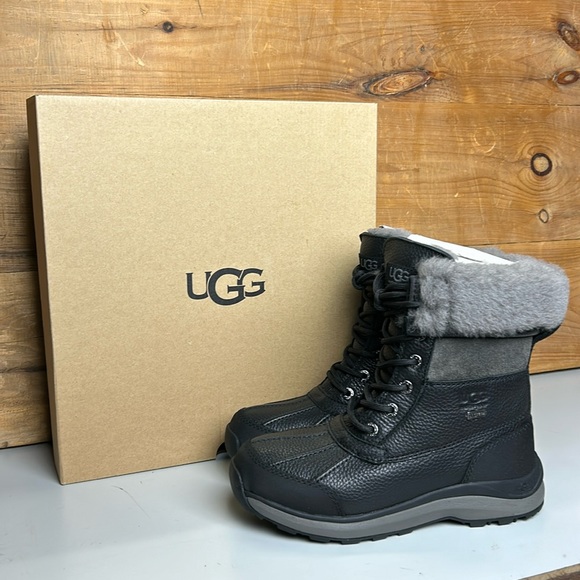 PREOWNED UGG Australia Adirondack Boot III Black - Picture 3 of 6